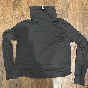 Lululemon pullover size 8